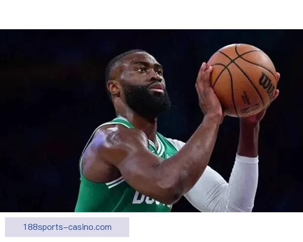 布朗直言防守挡拆失误频出篮板惨败导致不敌黄蜂全队需深刻反思调整