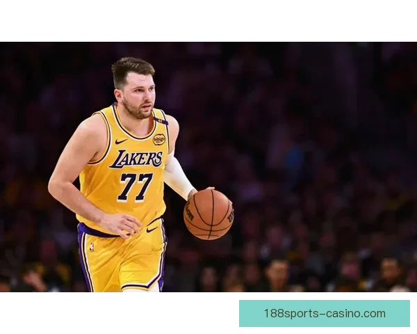 东契奇腿筋拉伤真因揭晓 湖人将帅回应伤病 詹姆斯强调健康是最重要财富