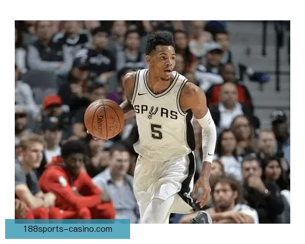 亚历山大出战15分钟顺利达标 确保常规赛65场评奖资格